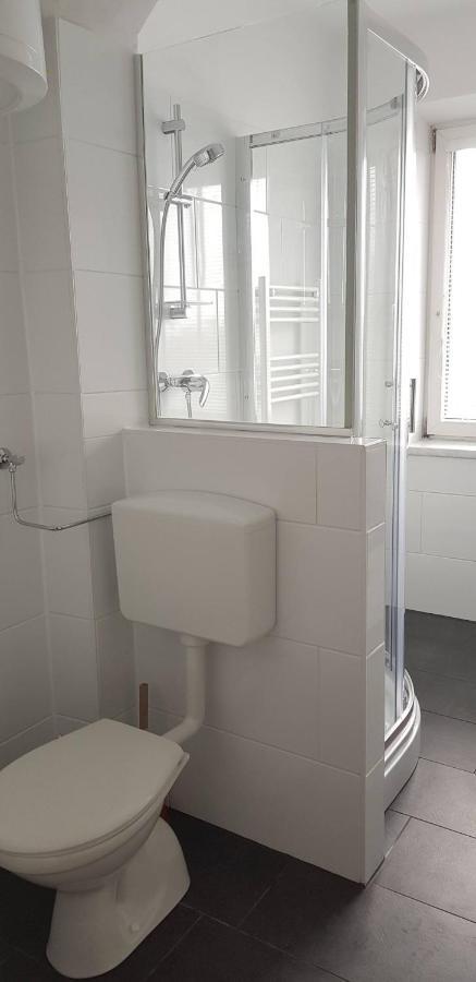 Top Appartement Fuer Business-Wohnen-Urlaub Wiener Neustadt Esterno foto