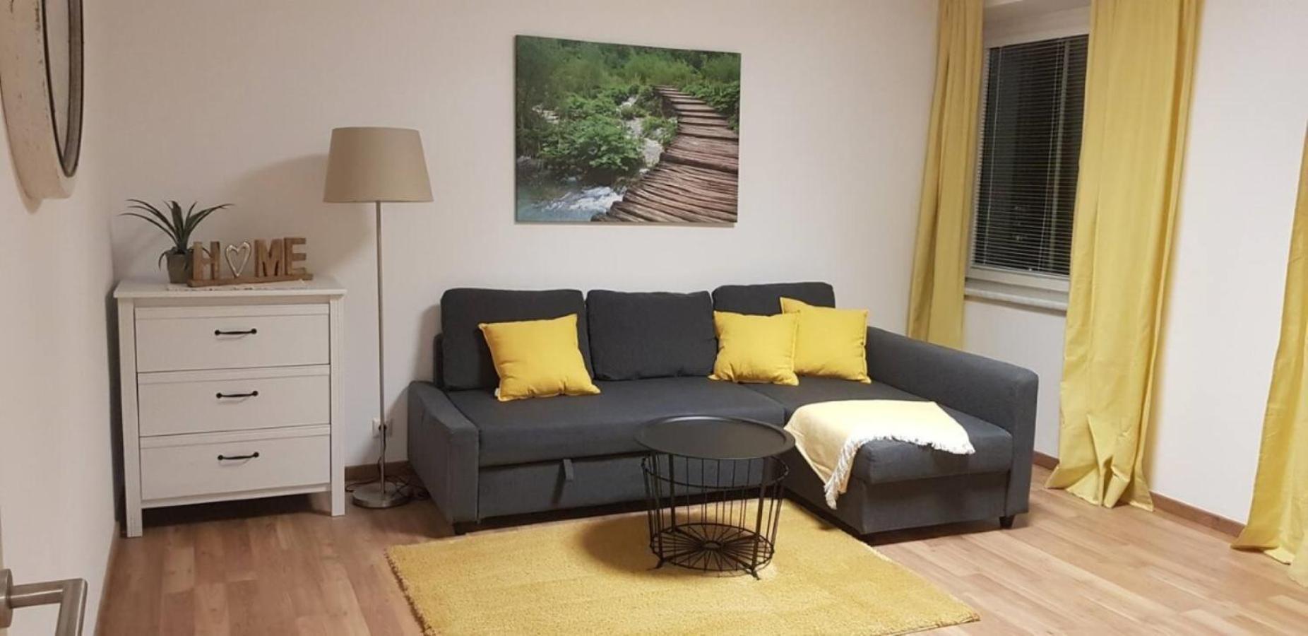 Top Appartement Fuer Business-Wohnen-Urlaub Wiener Neustadt Esterno foto